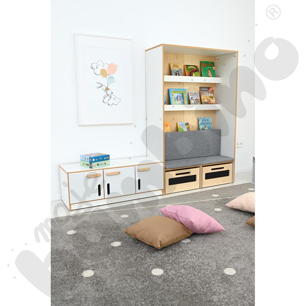 Biblioteczka NEA z materacem