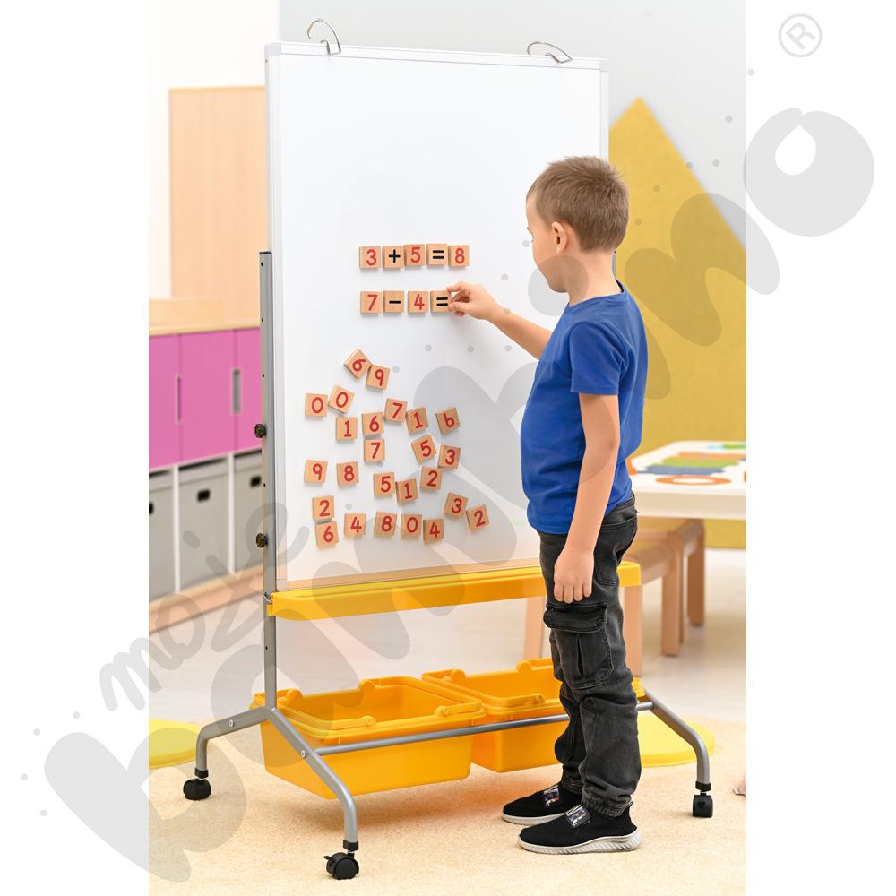 Drewniane cyferki magnetyczne