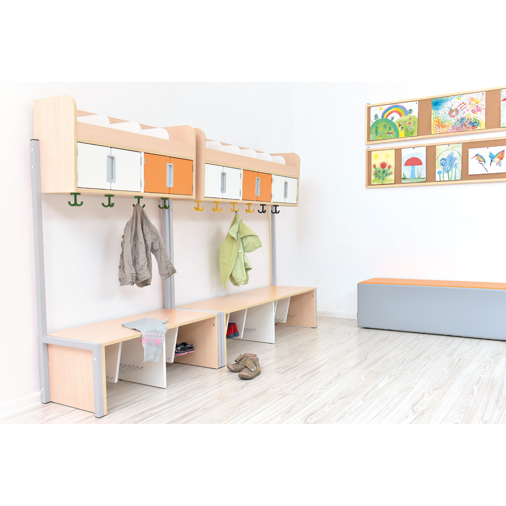 Quadro - šatňa s konštrukciou 4