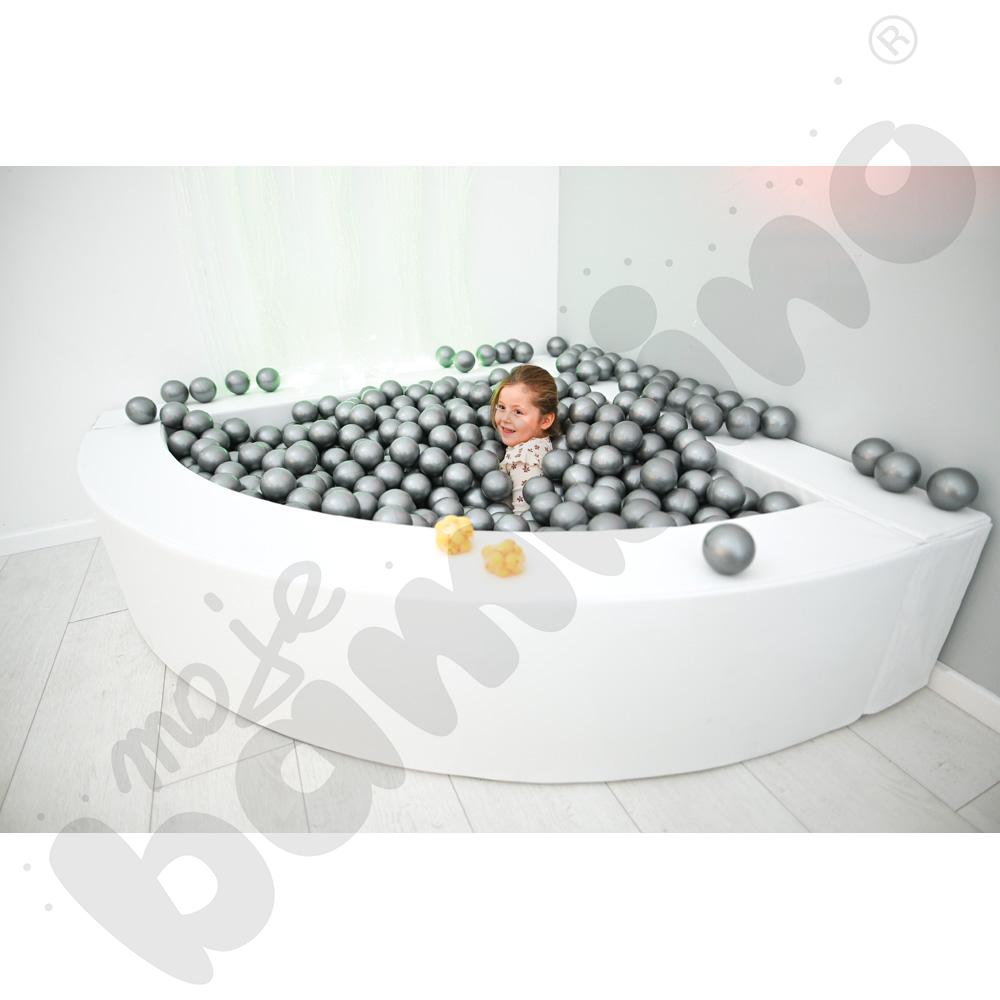 Basen narożny biały