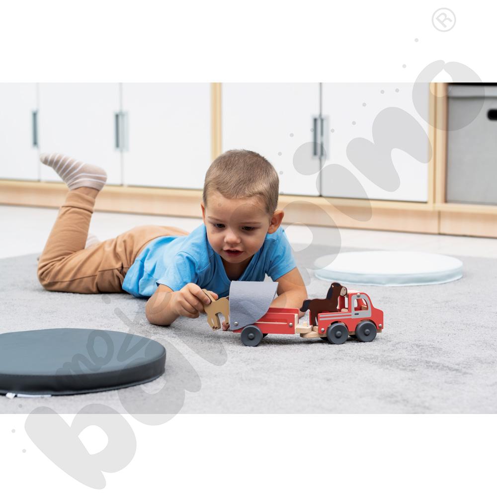 Ciężarówka z przyczepką