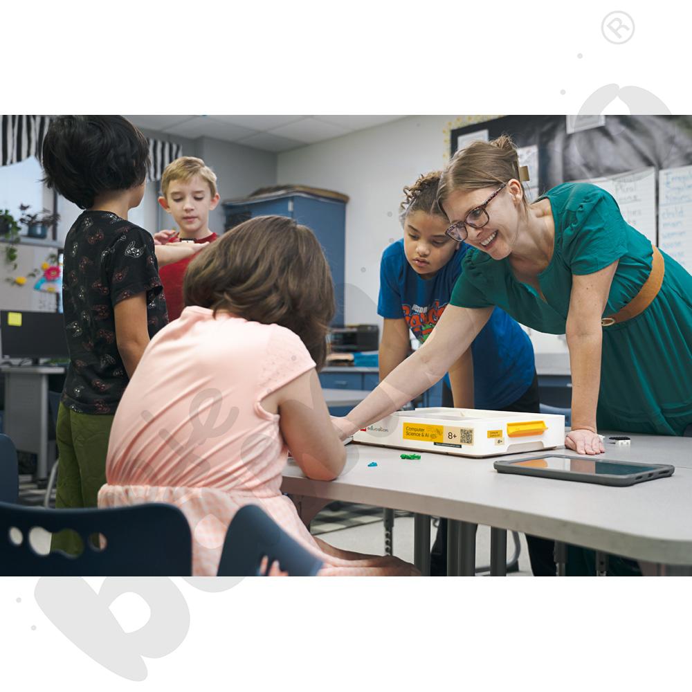 LEGO® Education Informatyka i AI 8+