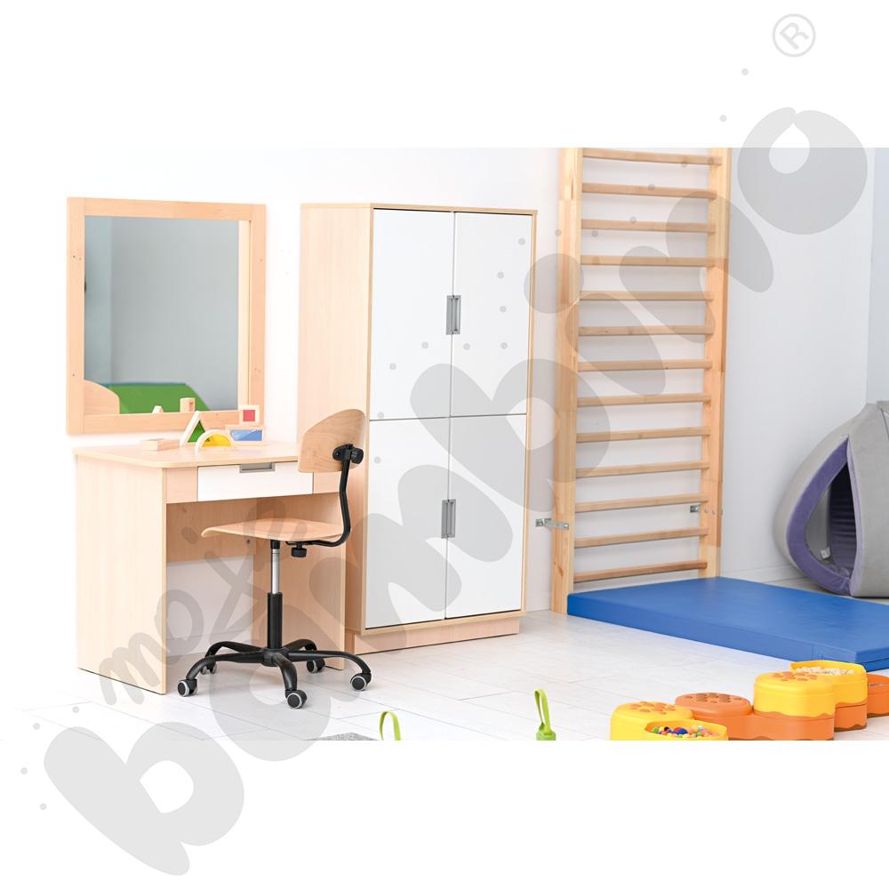 Quadro - biurko z szeroką szufladą - białe, skrzynia klon jasny