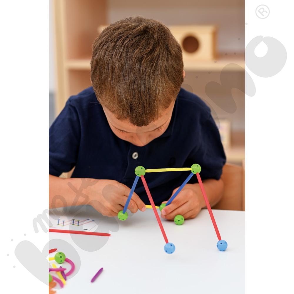 Zestaw konstrukcyjny z kartami zadań