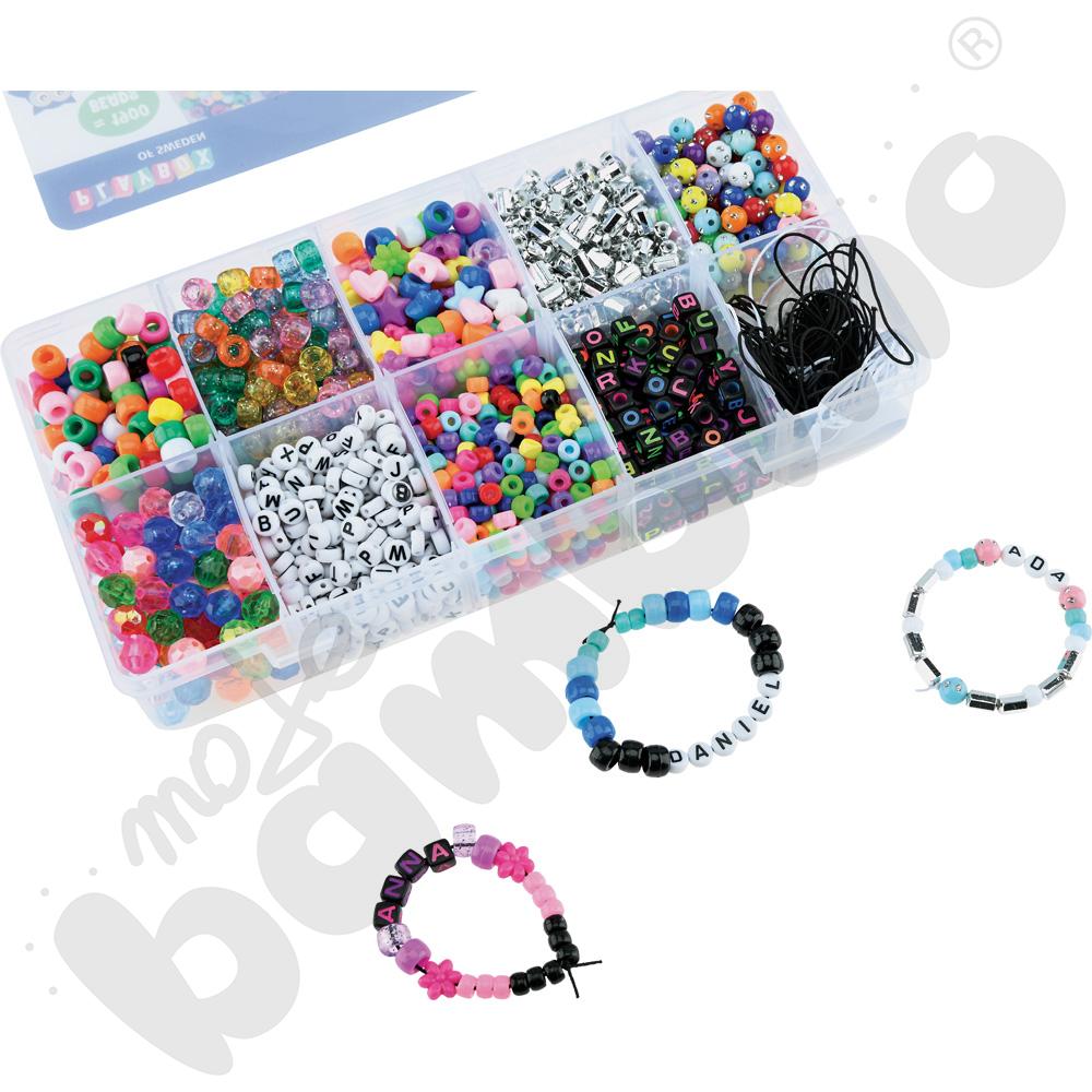 Koraliki z akcesoriami w pudełku