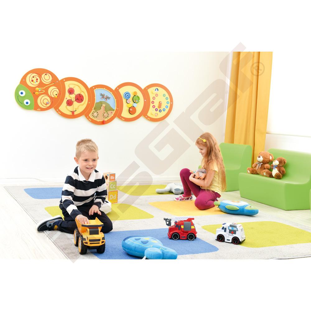 Nástěnná aplikace housenka - rotační kolíky