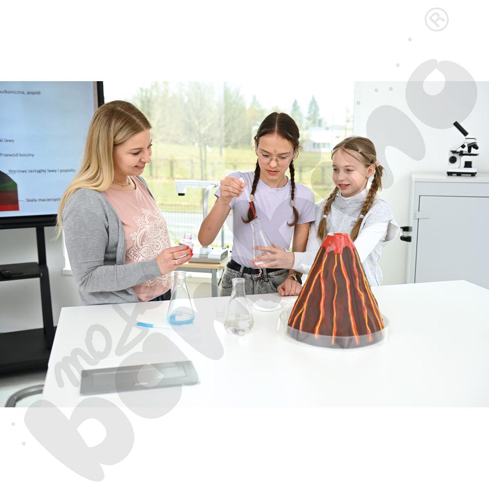 Wybuch wulkanu - duży model do eksperymentu