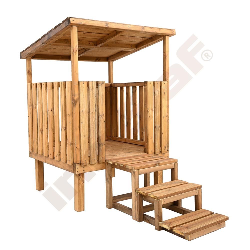 Domček na vyvýšenej plošine so schodíkmi