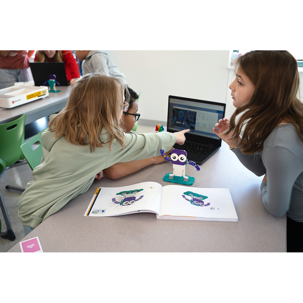 LEGO® Education Informatika a AI 8+