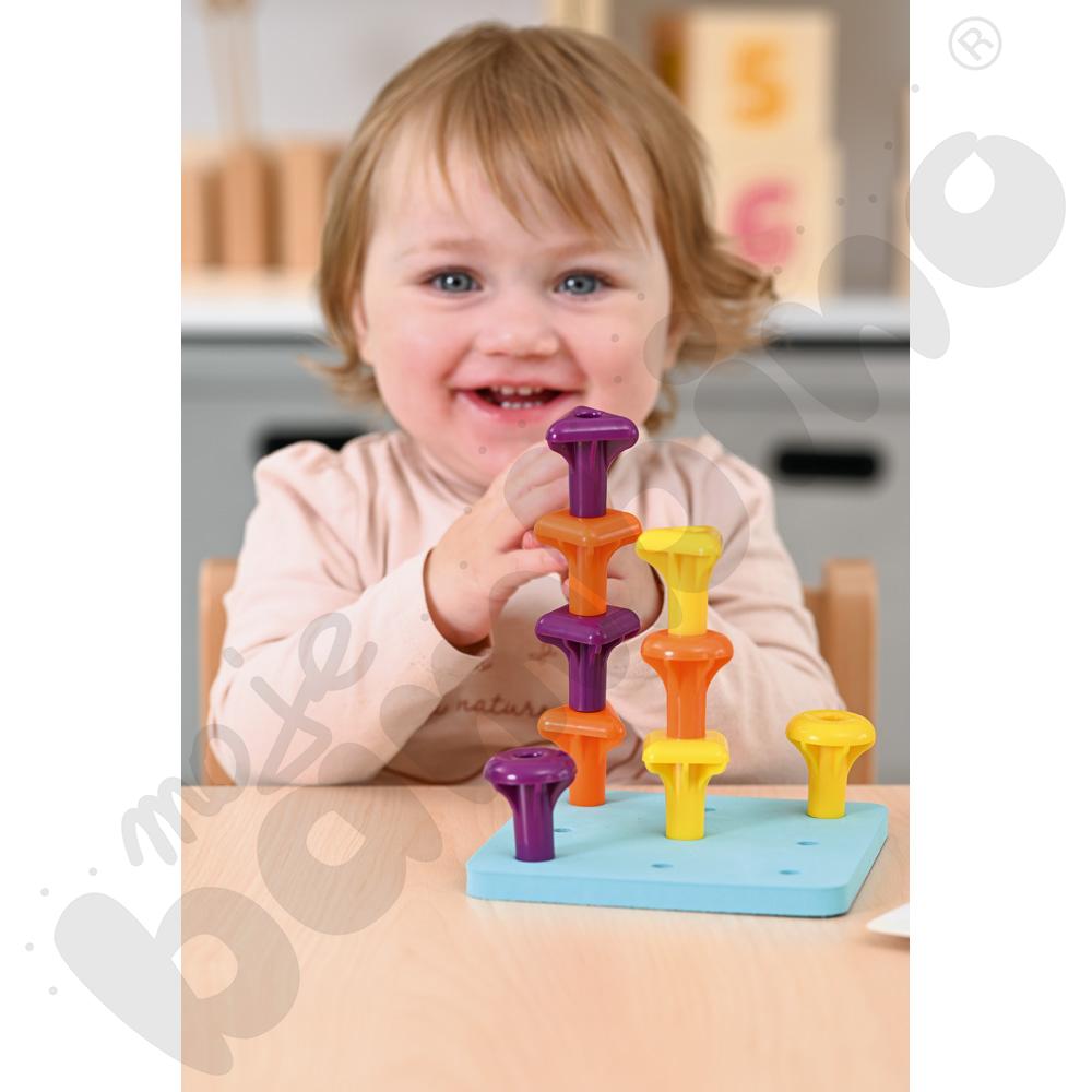 Mata z kołeczkami dla malucha