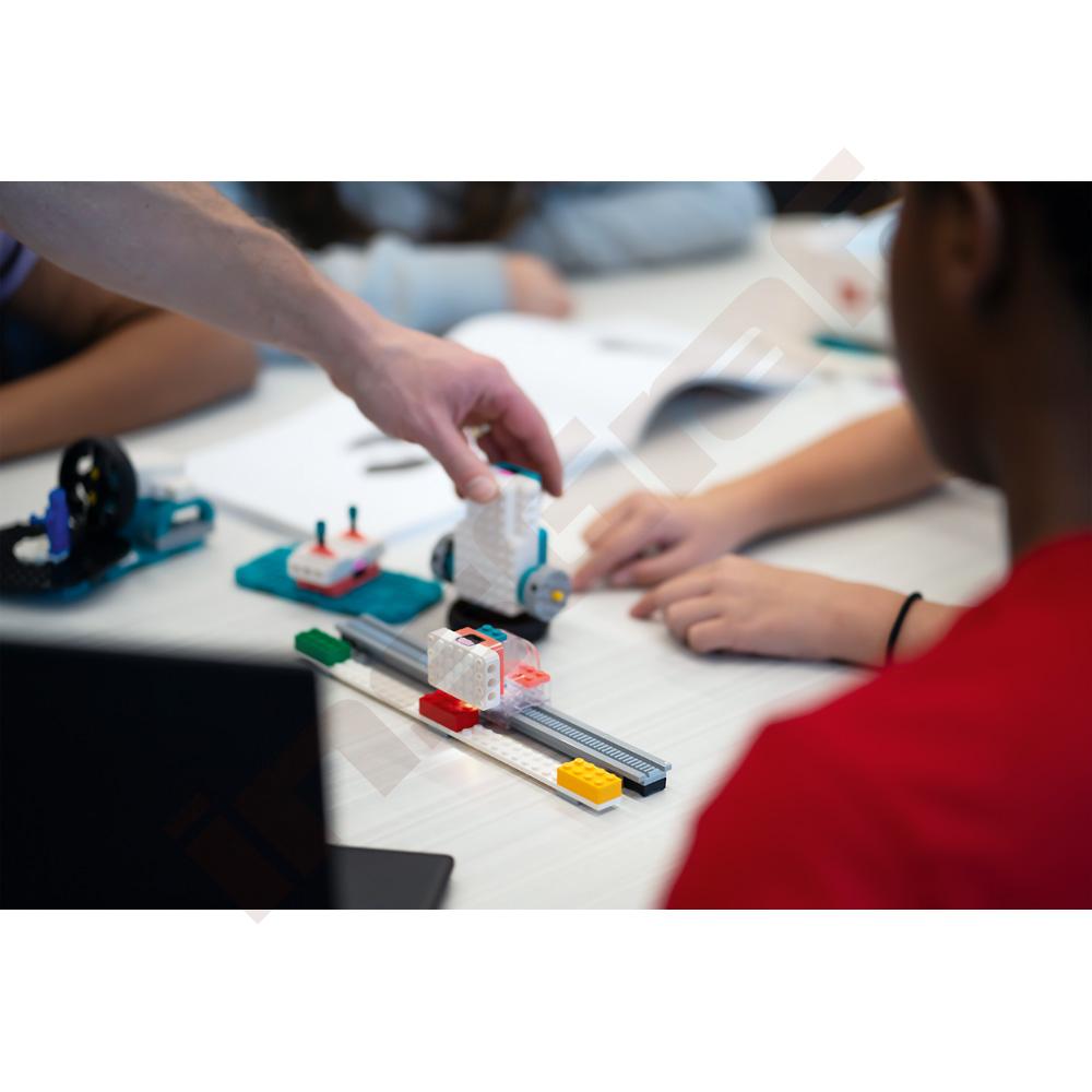 LEGO® Education Informatika a AI 11+