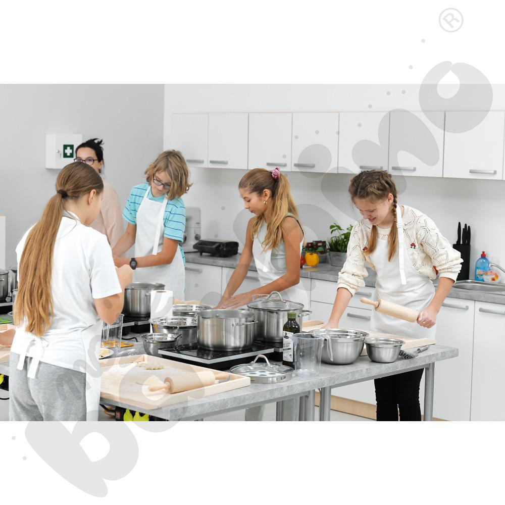 Stół roboczy kuchenny z gniazdem zasilającym