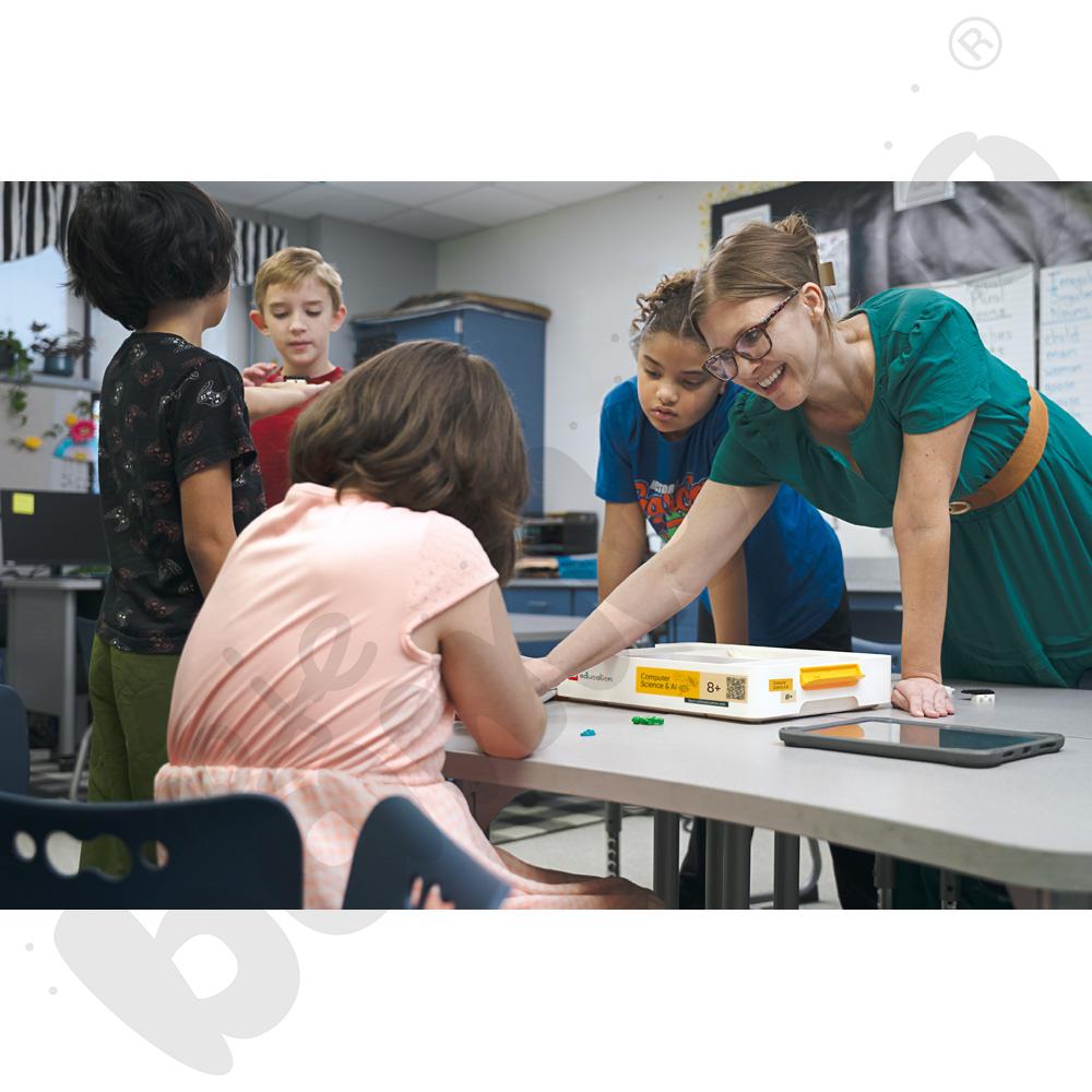 LEGO® Education Informatyka i AI 8+