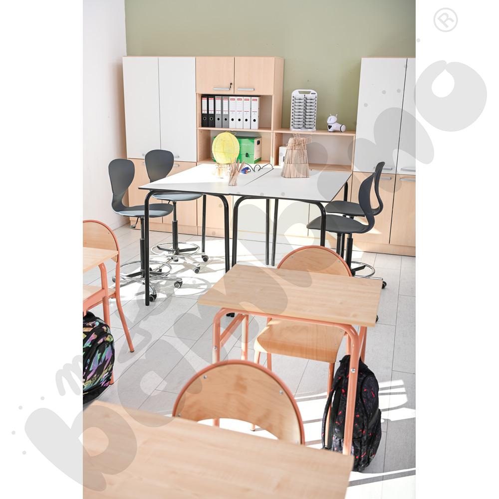 Stół Daniel 1-os. klon 375 z krzesłem P, rozm. 6, łososiowe