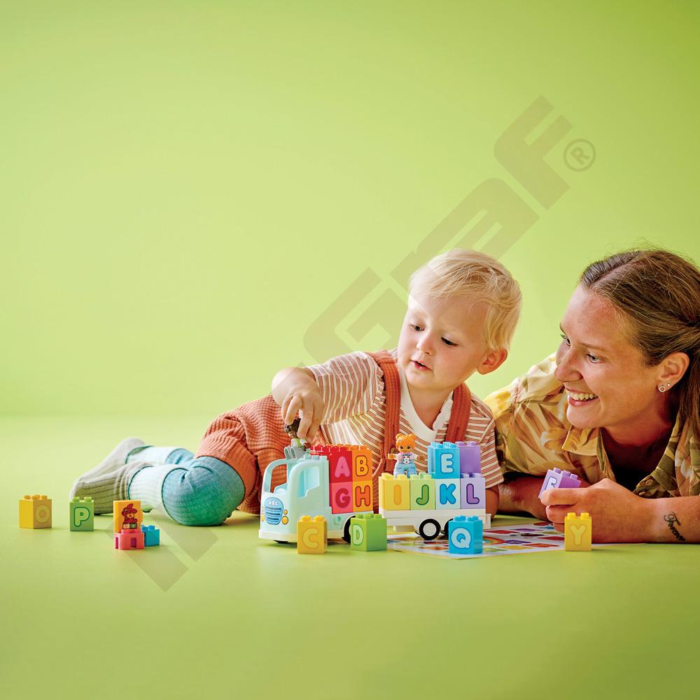 LEGO® Duplo Town Náklaďák s abecedou 