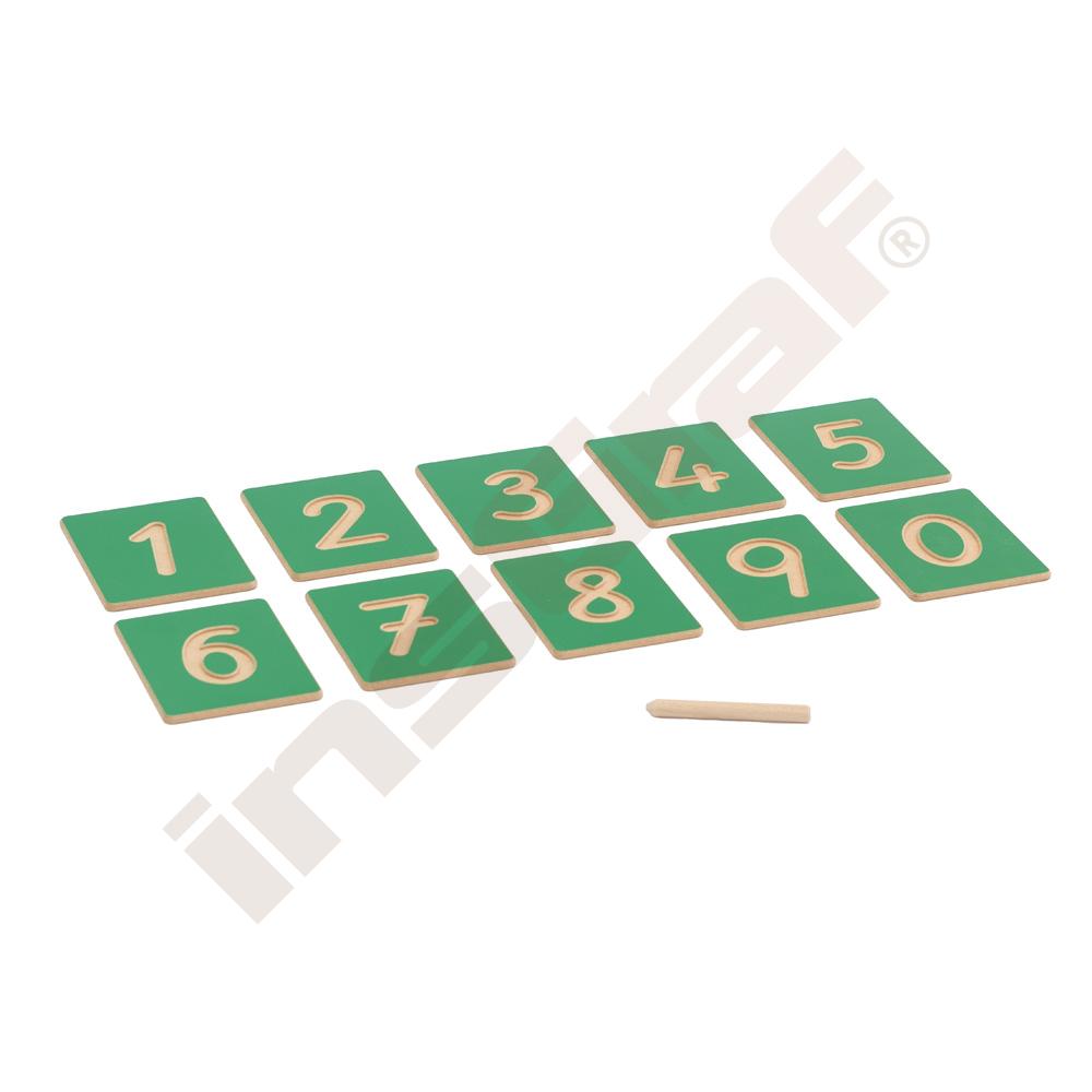 Montessori frézovaná čísla 0-9 