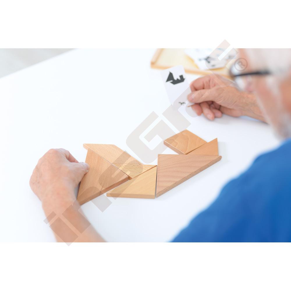 Dřevěný tangram