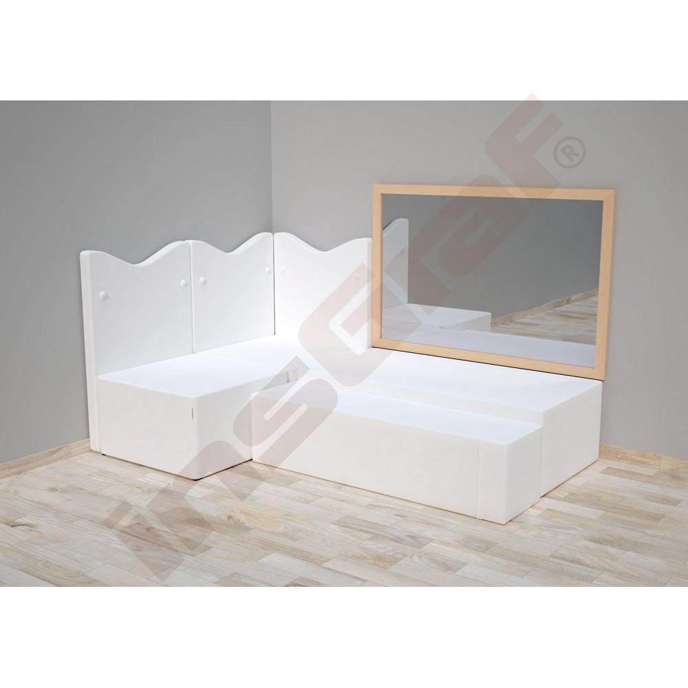 Snoezel-Ecke 2, mit Sitzen und Spiegel, SH 30/35 cm
