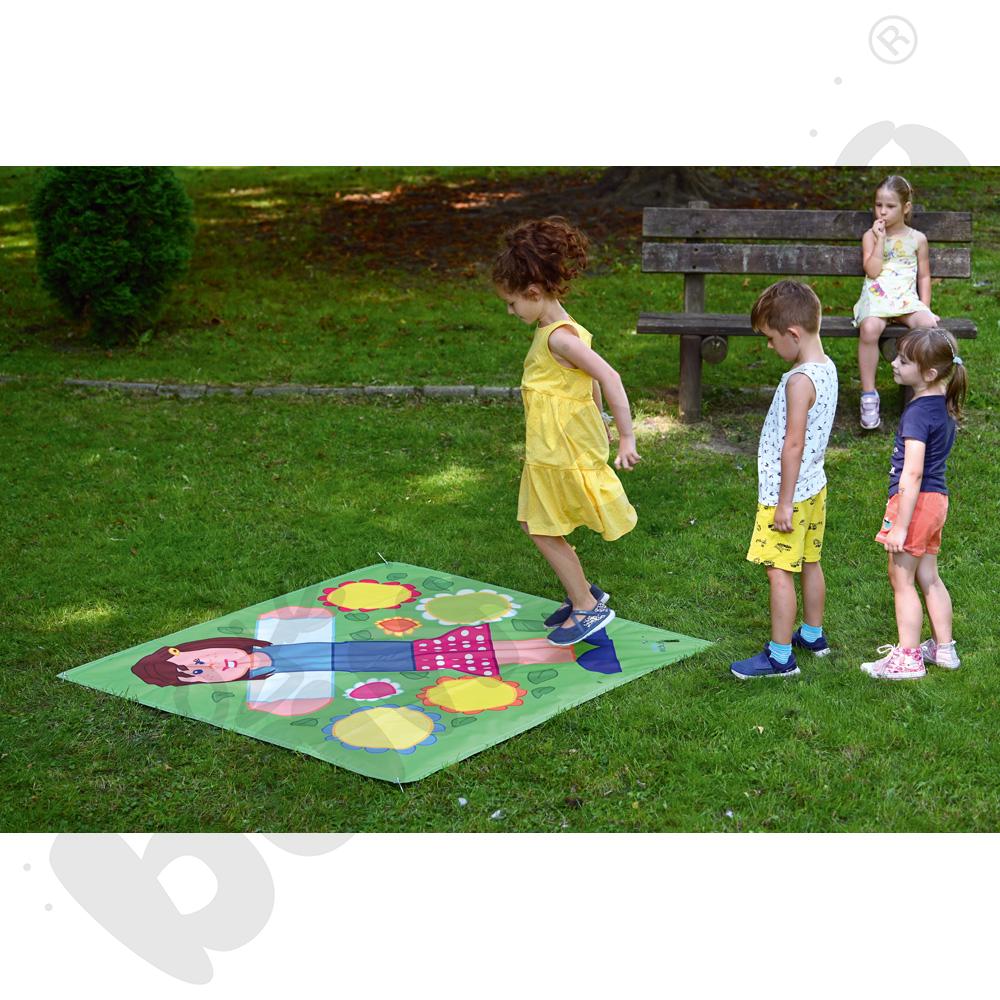 Kolorowe klasy z dziewczynką