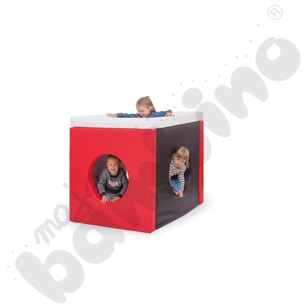 Piankowy domek - lustrzane odbicie