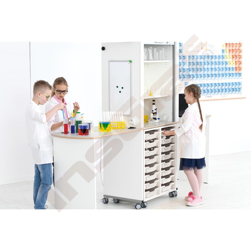 Laboratoř Grande XXL s bílými zásobníky