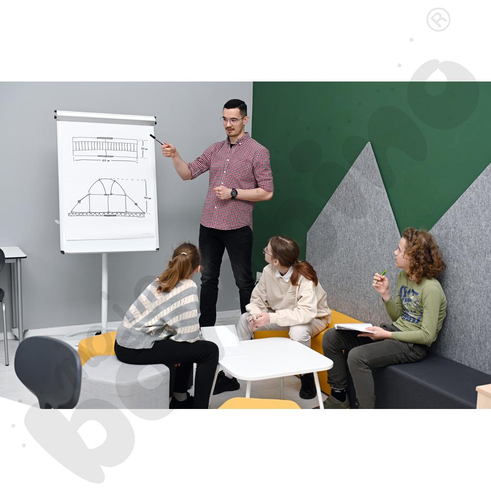 Tablica biała z z uchwytem na papier,  wym. 70 x 100 cm 