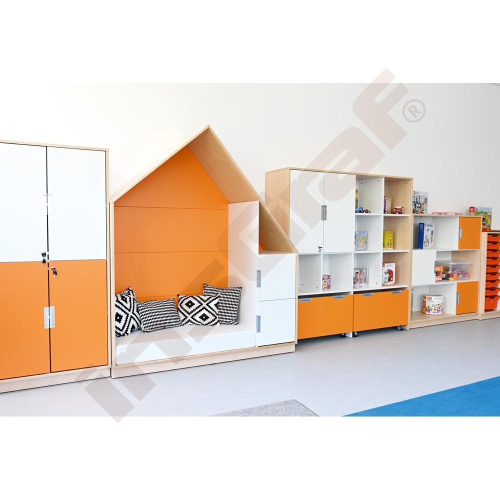 Quadro - skrinka-domček s 2 policami, korpus javor, oranžová