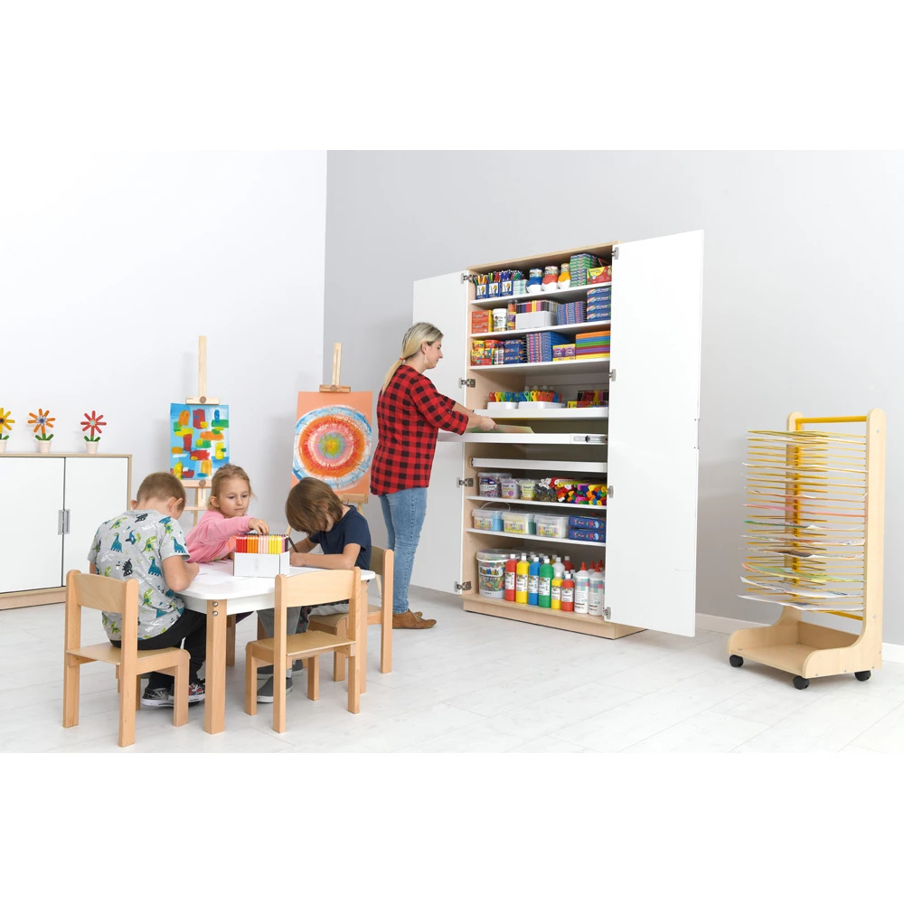 Nábytok do výtvarných učební
