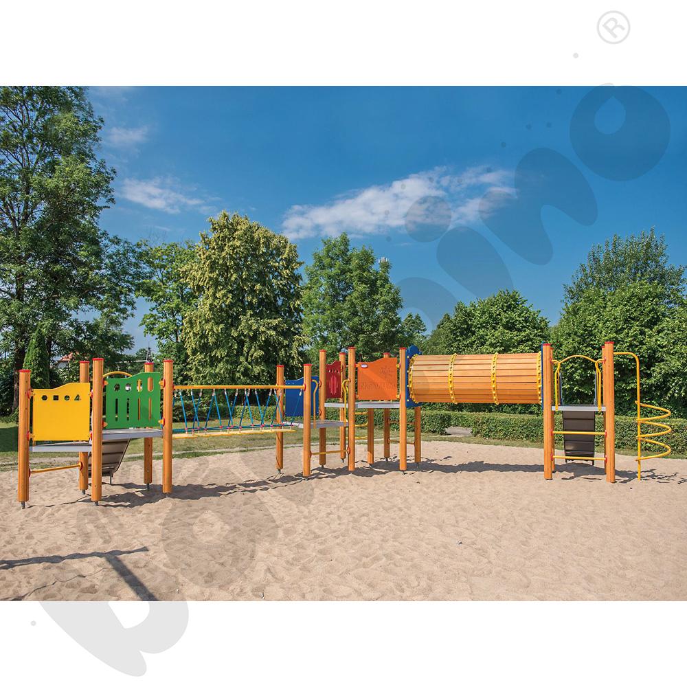 Orbis - platforma 9, drewniane słupy