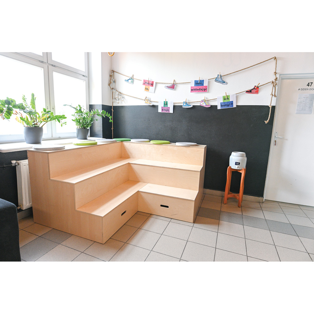 Pódium - rohové schody