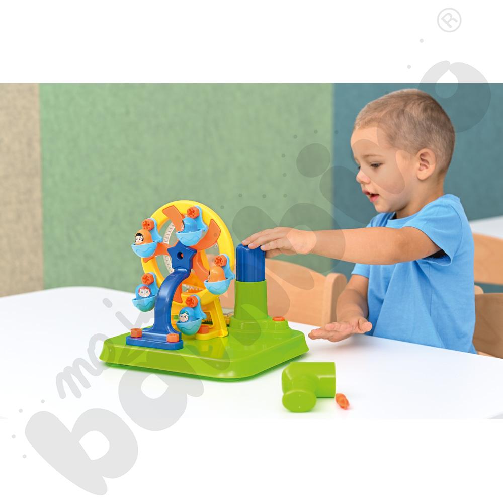 Konstrukcyjny diabelski młyn 