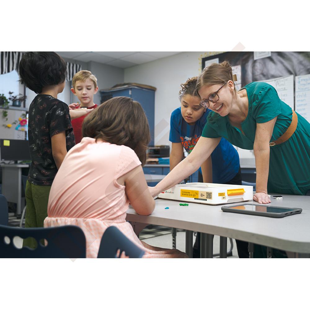 LEGO® Education Informatik- & KI-Set 8+
