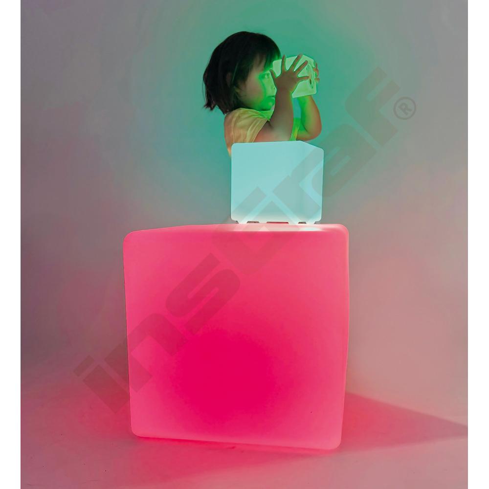 LED lampa – malá kocka