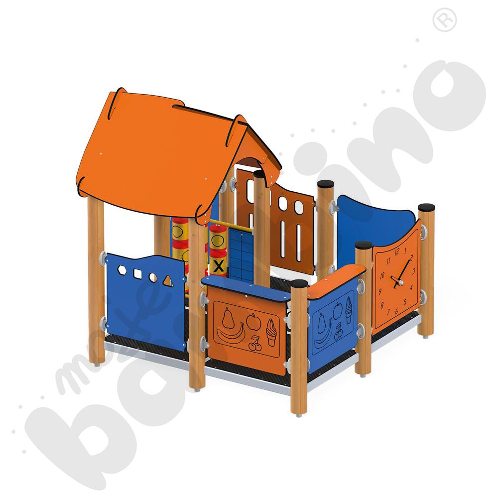 Orbis - chatka Jasia, drewniane słupy