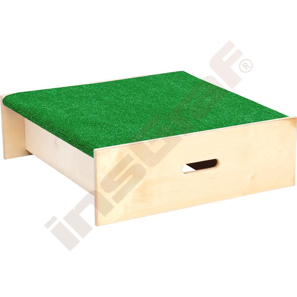 Stupínek čtverec s trávou - výška 20 cm 