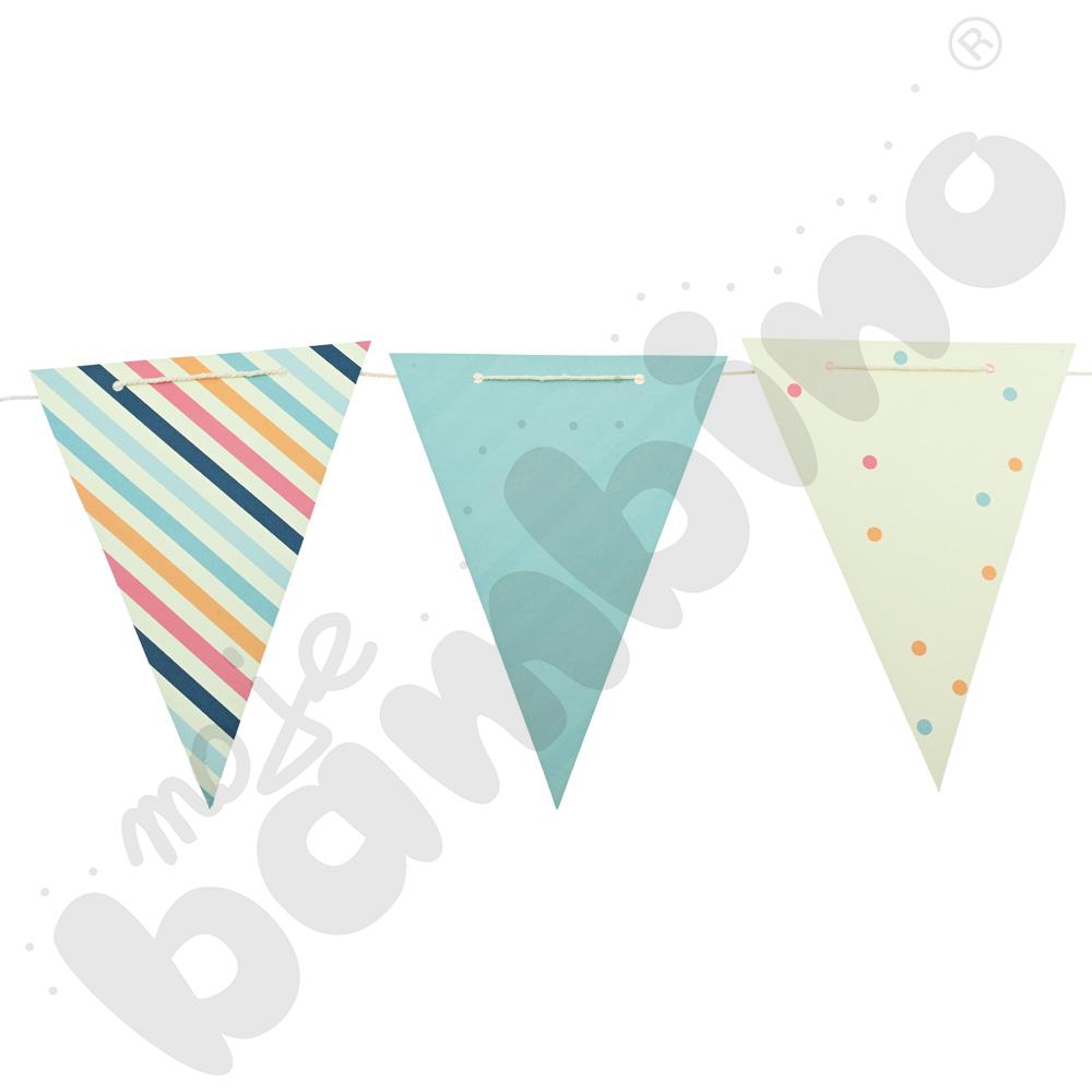 Proporczyki na sznureczku