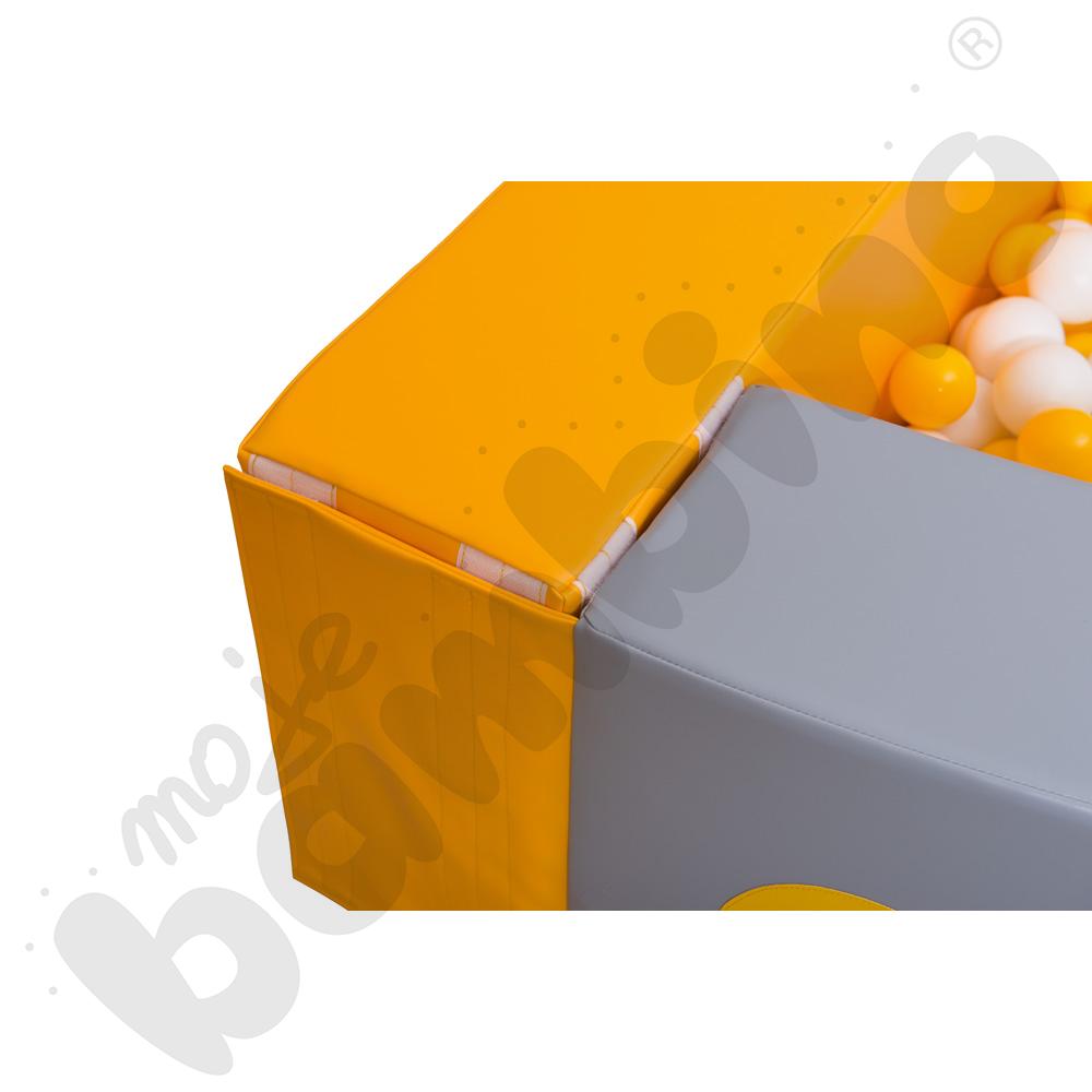 Basen narożny Baloniki