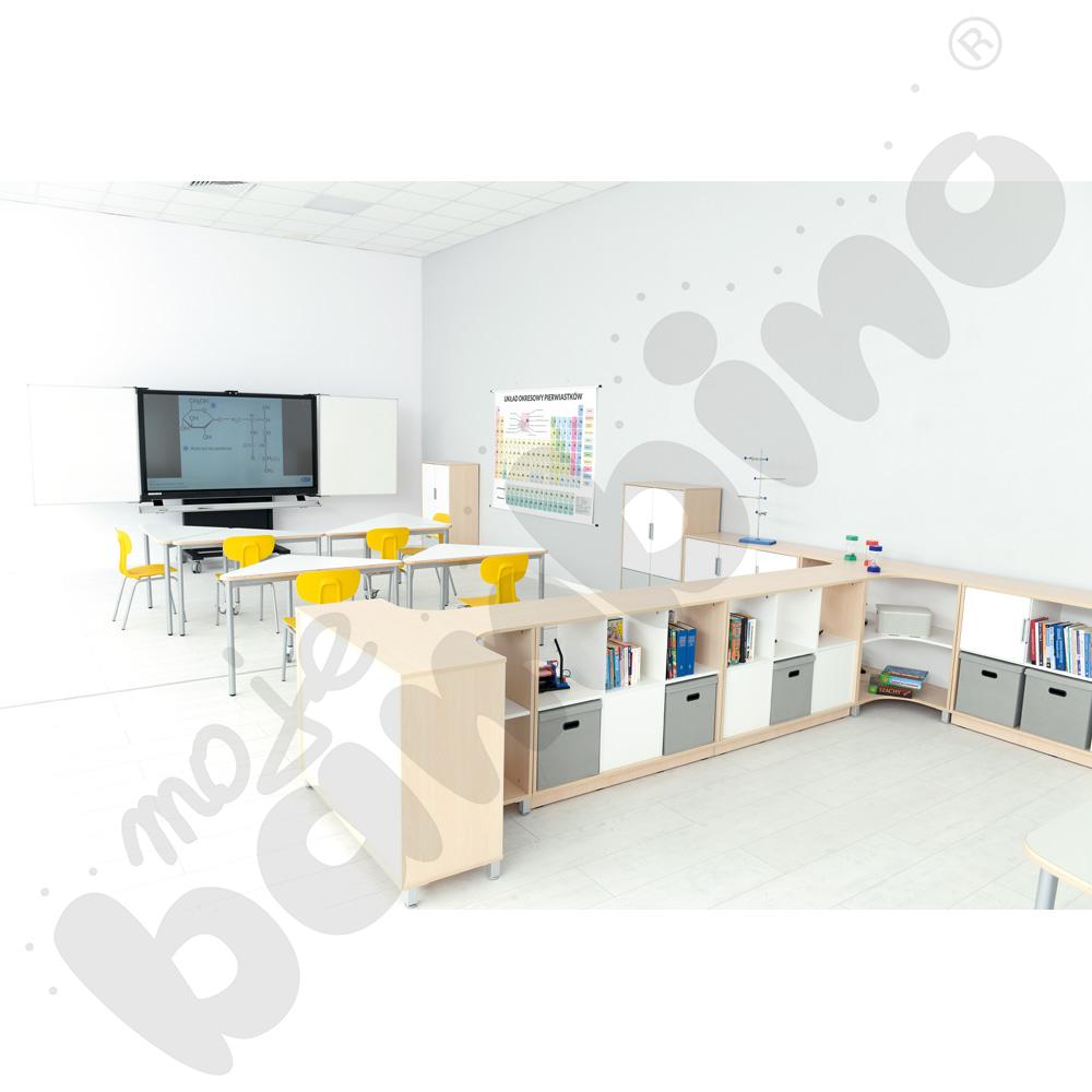 Stół Mila trójkątny 90x90x122, blat HPL biały, narożniki zaokrąglone, rozm. 6 z kółkiem