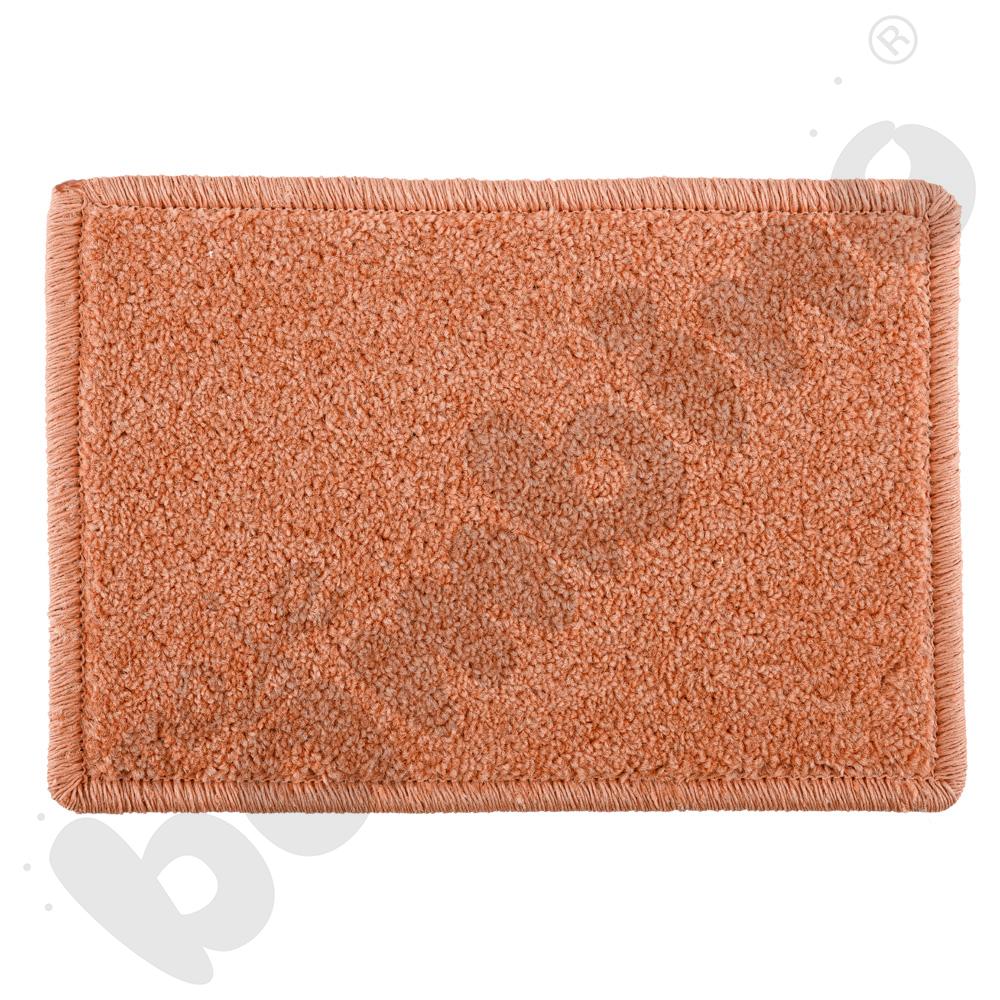 Dywan jednokolorowy - łososiowy 3 x 4 cm