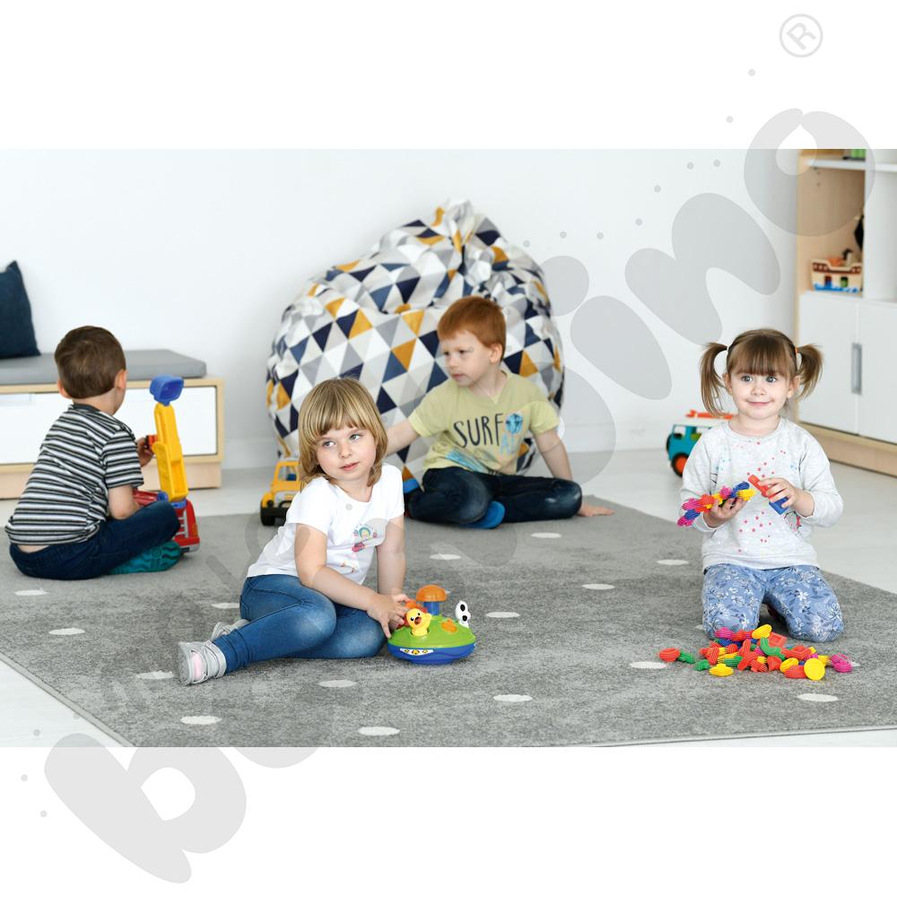 Dywan szary w białe kropki, 3 x 4 m