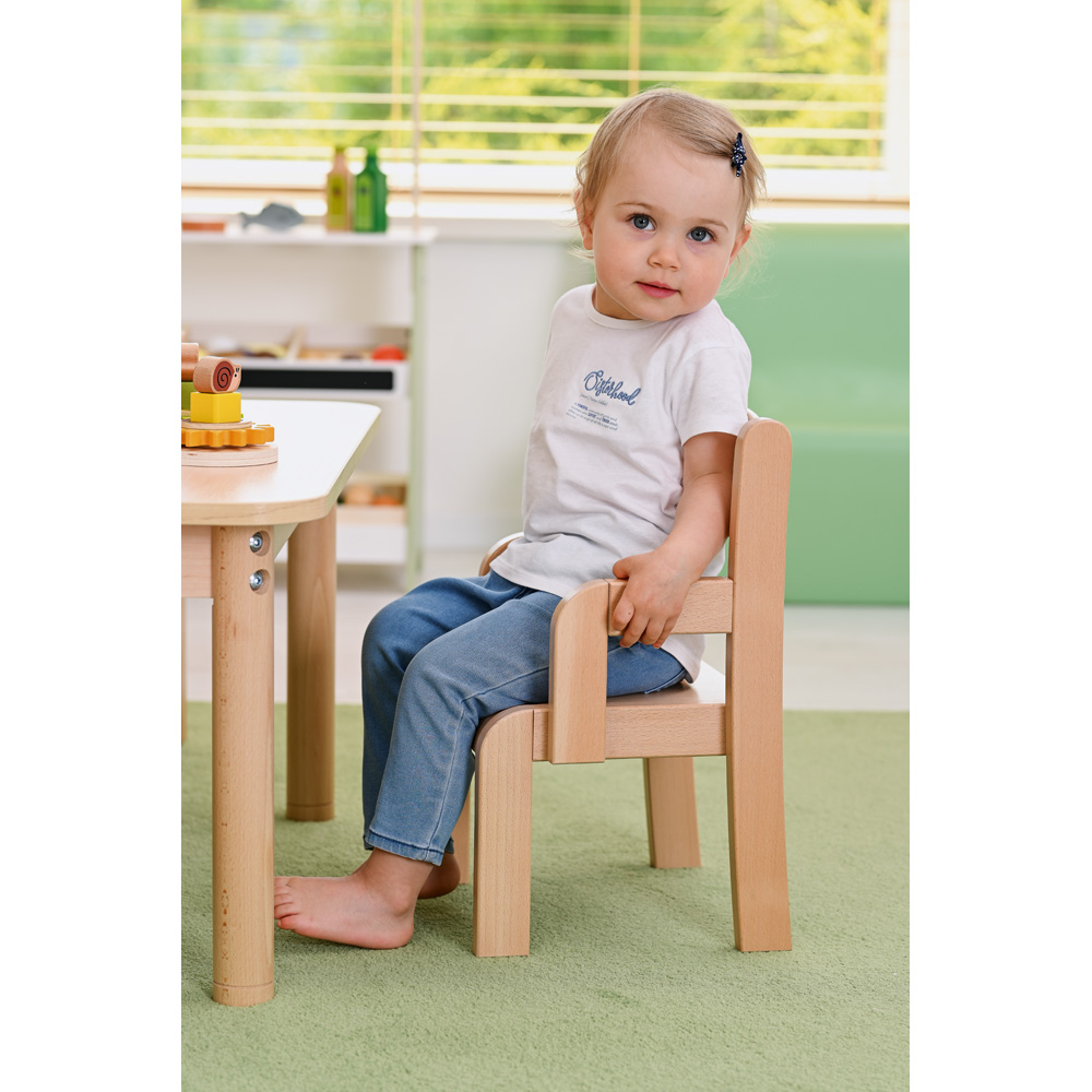 Stolička Krištof veľ. 0 - výška 21 cm - k stolom 40 cm, plastové koncovky