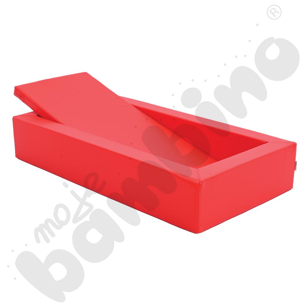 Czerwone łóżeczko piankowe z materacem