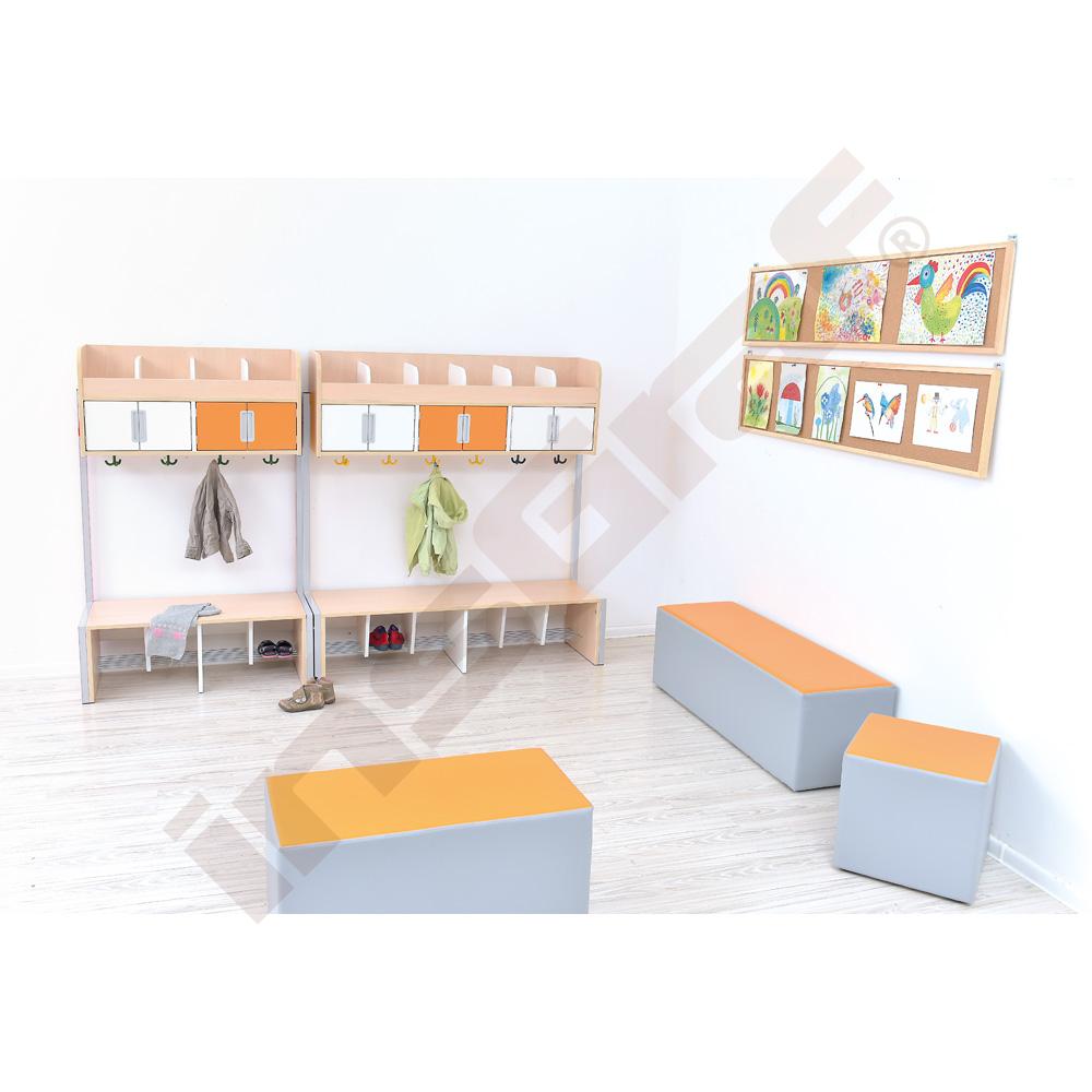 Quadro - šatna s konstrukcí 6, světlý javor