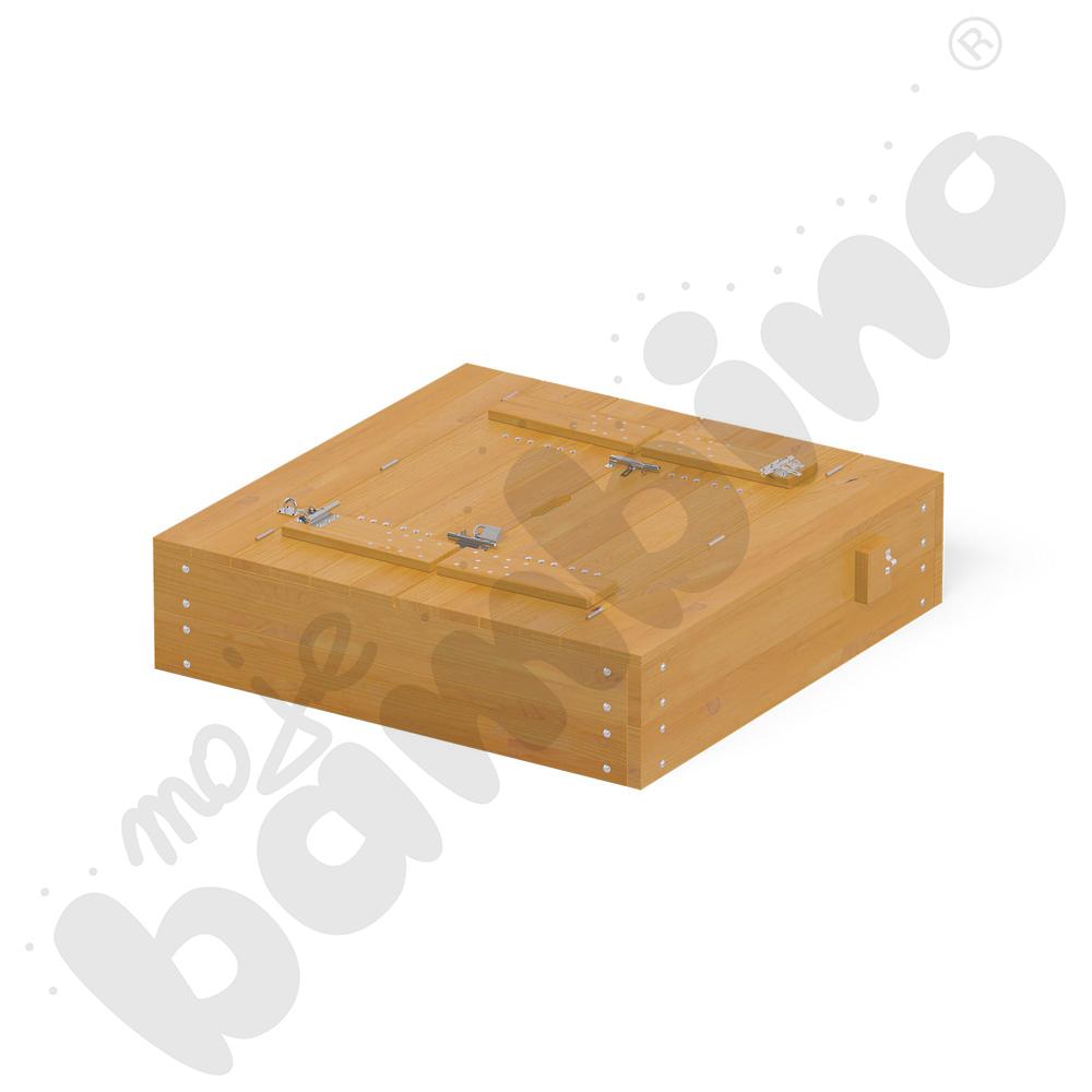 Piaskownica z ławką