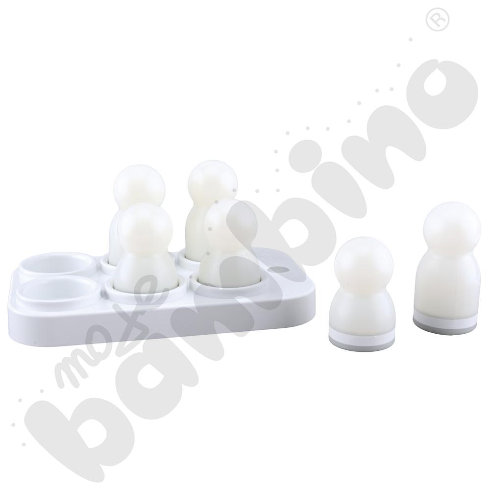 Świecące mini postacie, ze stacją ładowania