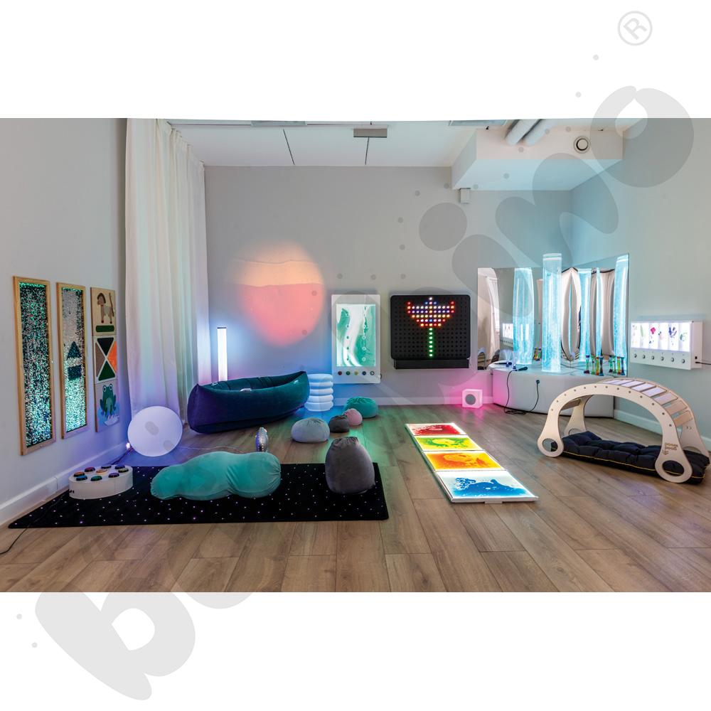 Ściana świetlna z kołeczkami