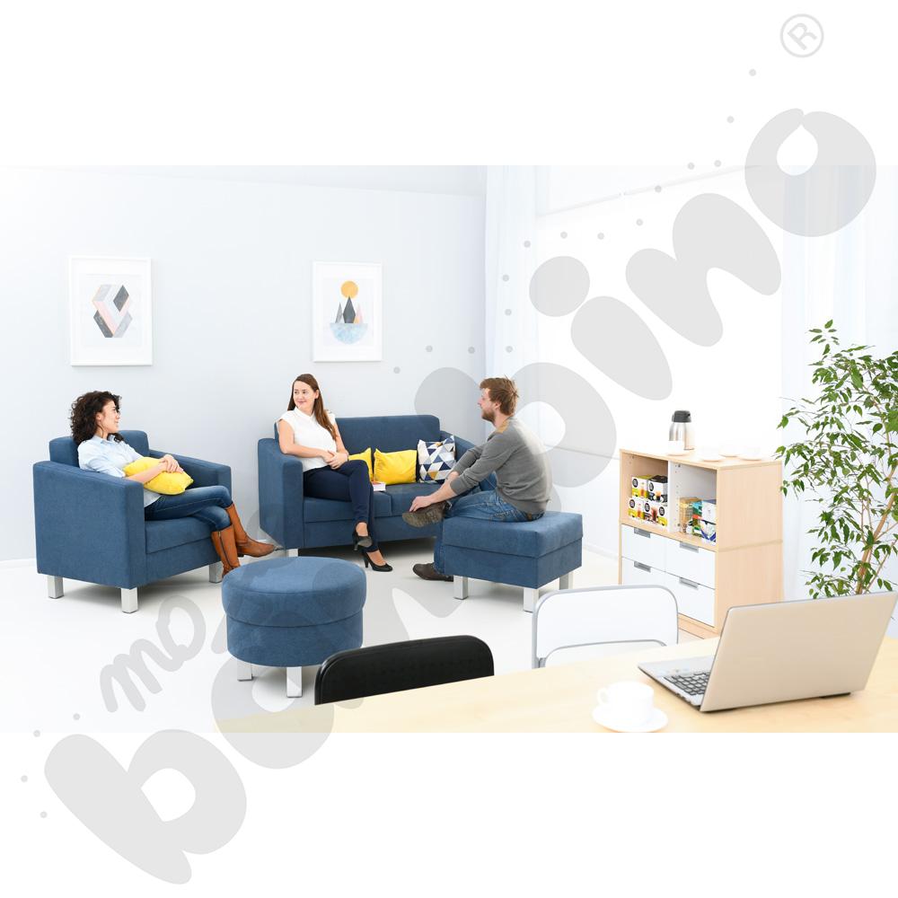 Pufa Relax kwadratowa granatowa - kwadratowe nóżki