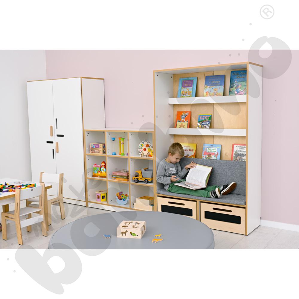 Biblioteczka NEA z materacem