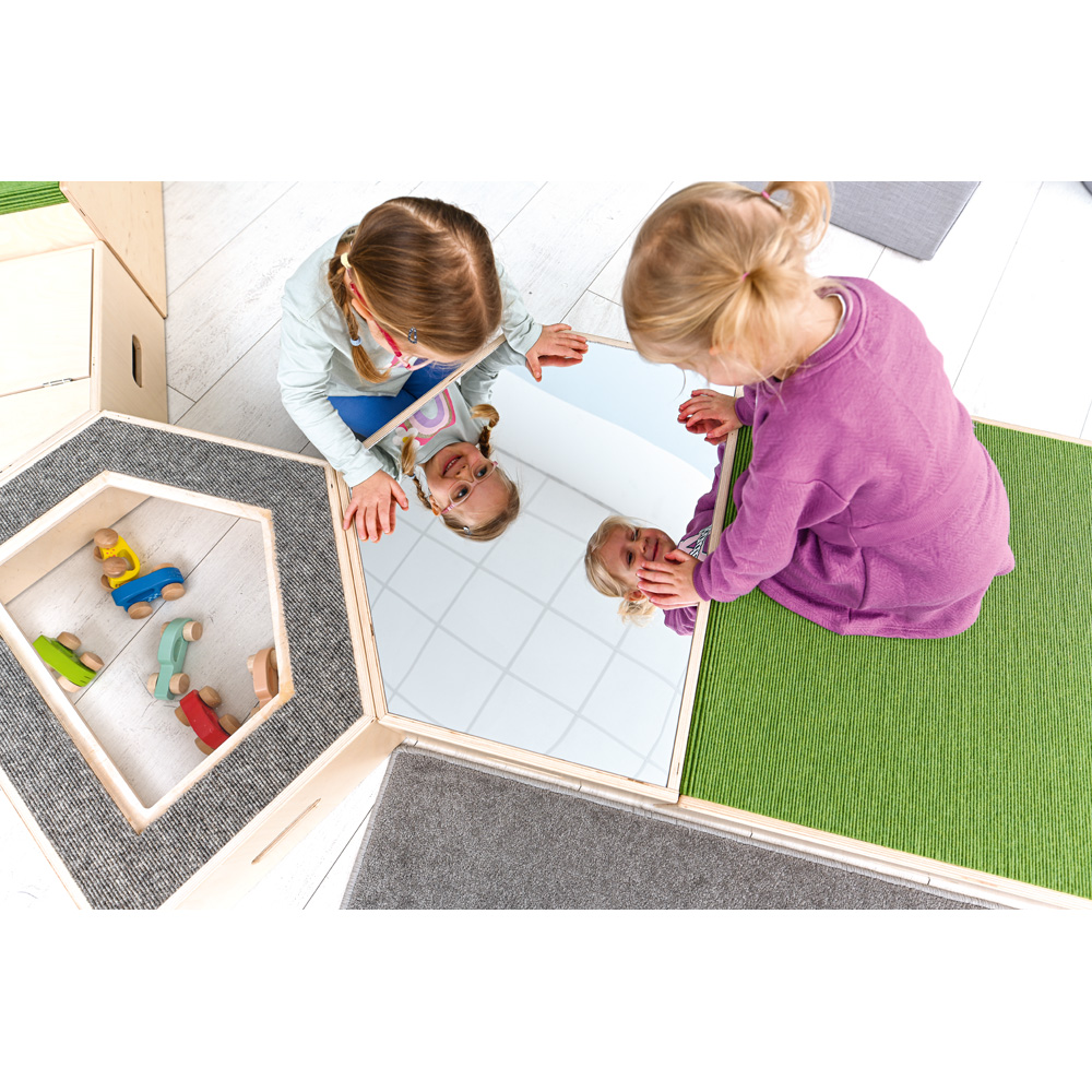 Päťhranné pódium so zrkadlom, výška 20 cm