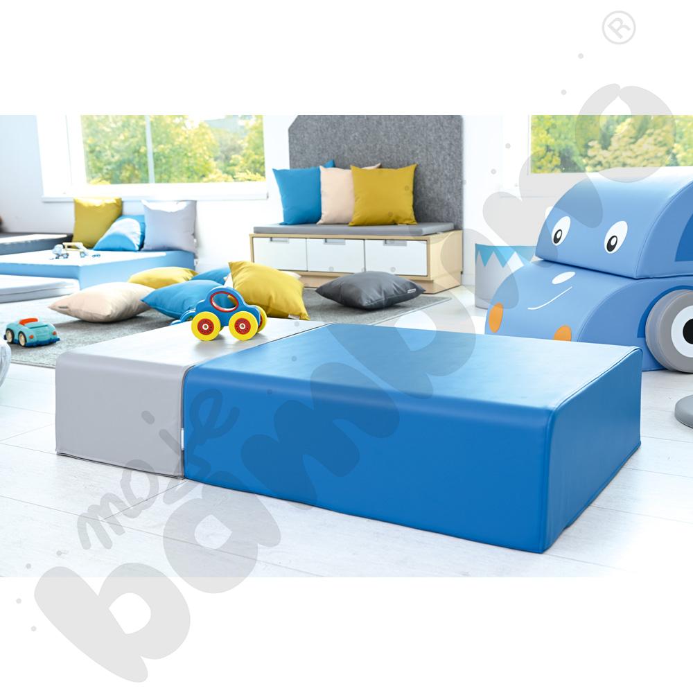 Duży miękki stolik niebieski